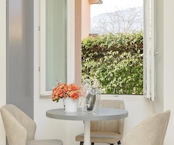 2 Passi Dal Lago, * Abbadia Lariana