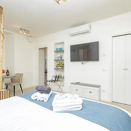 2 Passi Dal Lago, Apartment